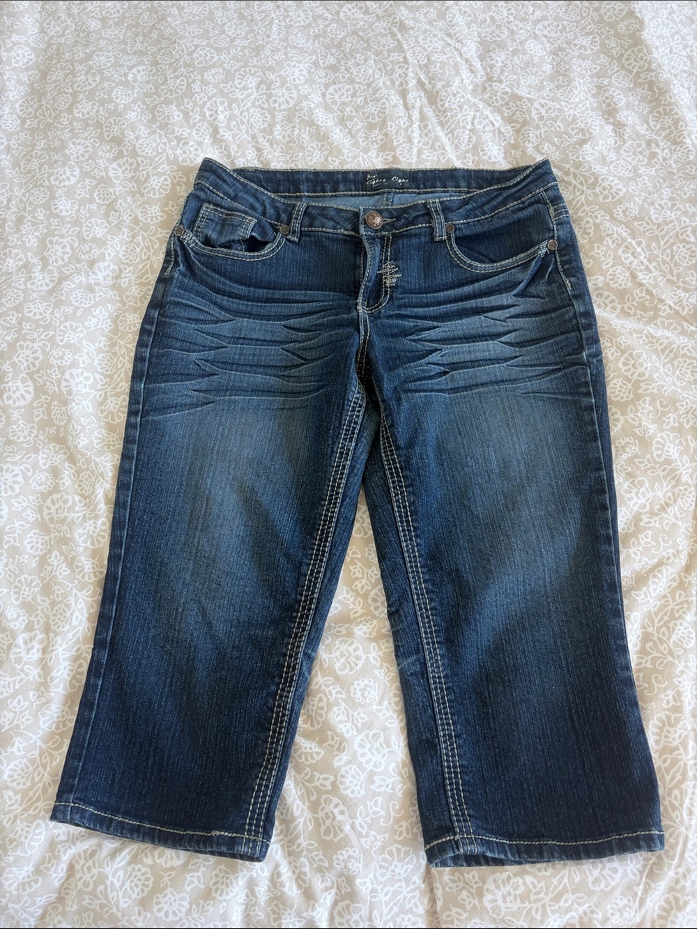 Women’s Dark Blue Cropped Jeans/Capris